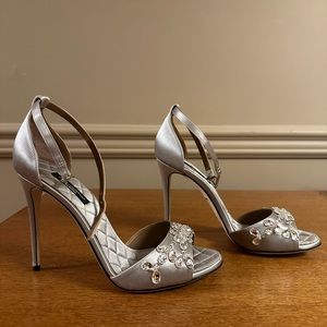Gorgeous Dolce & Gabbana silver stiletto sandals size 7.5